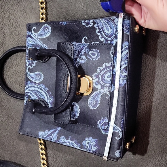 Michael Kors Purse - Picture 7 of 17